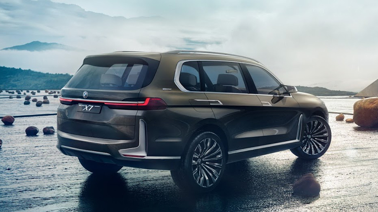 Το νέο SUV της BMW είναι πραγματικά πολύ μεγάλο